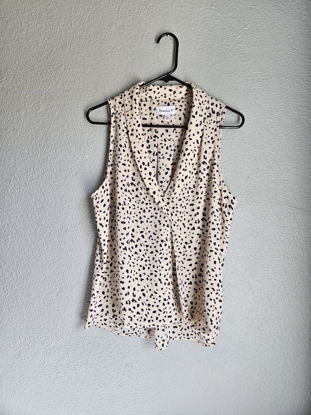 Veronica M Cream Sleeveless V-Neck Spot Print Camisole